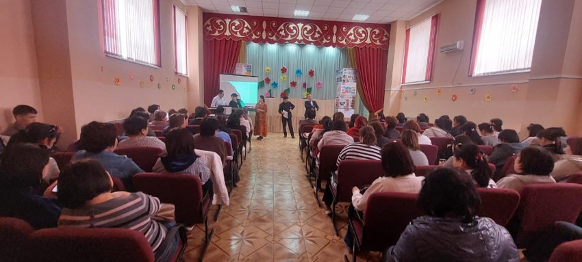 Террористік сипаттағы төтенше жағдайлардың алдын алу мақсатында мектеп әкімшілігі, мұғалімдер, күзет қызметкерлері мен кіші қызметкерлермен өтілген хабарландыру жұмыстары