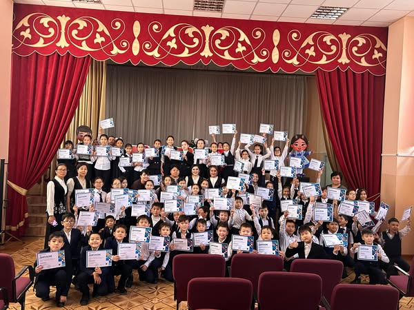 Халықаралық тілдерді дамыту орталығы. Жалпы білім беретін математика және қазақ тілі пәндері бойынша оқушылардың республикалық олипиадасы  2-4 сынып білім алушылар арасында өткізілді. Барлығы 190 білім алушы қатысып